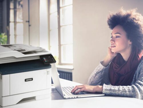 Stampante multifunzione Xerox® B315 in situazione di lavoro