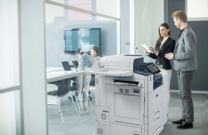 Xerox® AltaLink® 8200 Serie in un ufficio